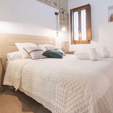 Madera Y Piedra - Apartamentos Aloha Toledo Eksteriør billede