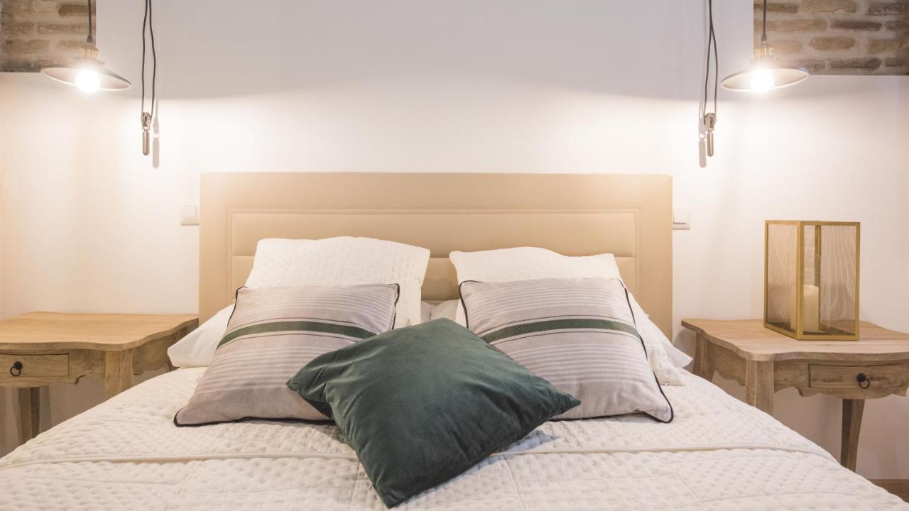 Madera Y Piedra - Apartamentos Aloha Toledo Eksteriør billede