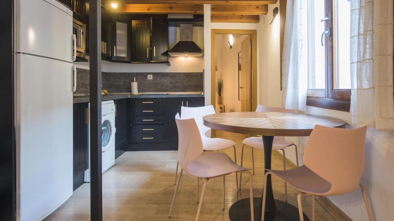 Madera Y Piedra - Apartamentos Aloha Toledo Eksteriør billede